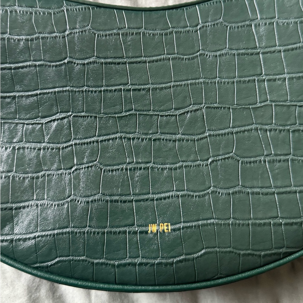 JW PEI Carly saddle bag in green - Picture 2 of 7